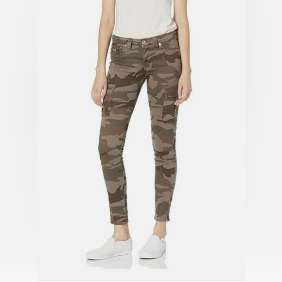 True Religion Skinny Cargo Ankle Zip Green Camo Flap Pocket Pants Sz 28 - Picture 1 of 8